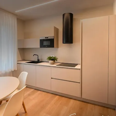 Apart-hotel Emerald 4*