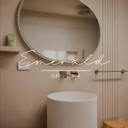 Apart-hotel Emerald 4*