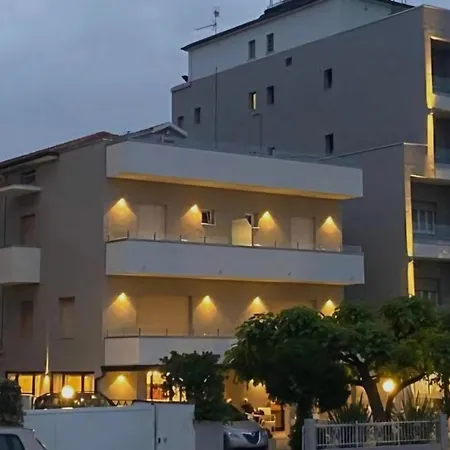 Apart-hotel Emerald 4*